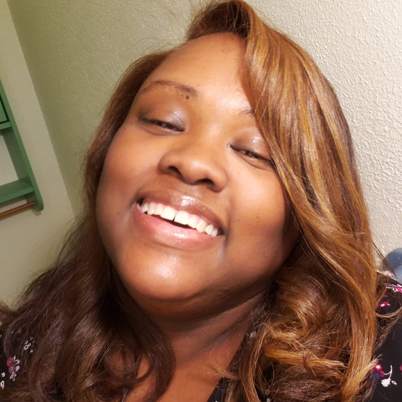 Meet your Posher, Tamiesha - Picture 1 of 1